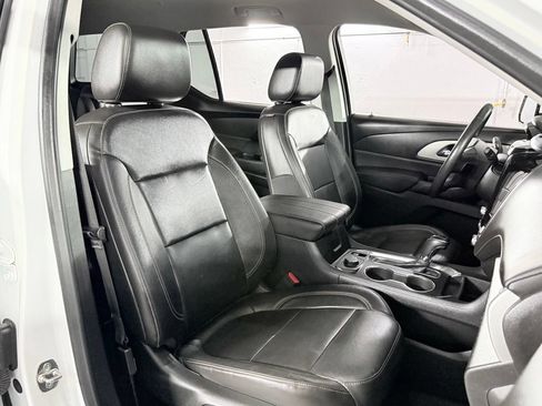 Used 2020 Chevrolet Traverse RS FWD image 27