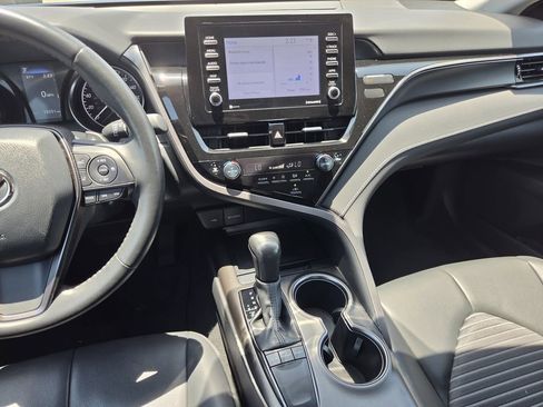 Used 2024 Toyota Camry SE FWD image 17