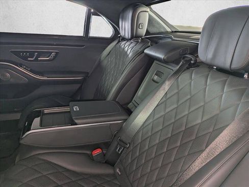 Certified 2022 Mercedes-Benz S 580 4MATIC Sedan image 19
