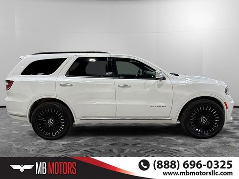 Used 2022 Dodge Durango Citadel w/ Trailer Tow Group IV AWD/4WD image 2