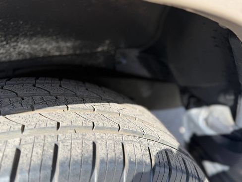Used 2005 Toyota Sequoia SR5 RWD image 24