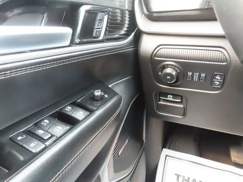 Used 2022 Jeep Wagoneer Series III w/ Rear Seat Video Group 1 AWD/4WD image 37
