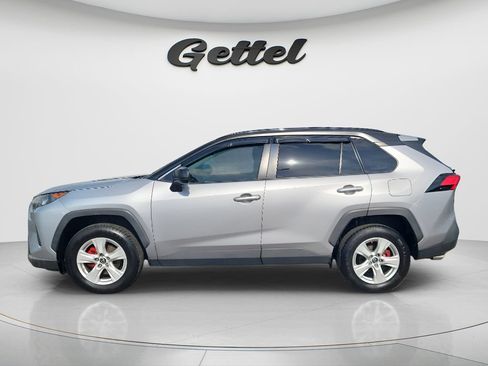 Used 2021 Toyota RAV4 LE FWD image 8