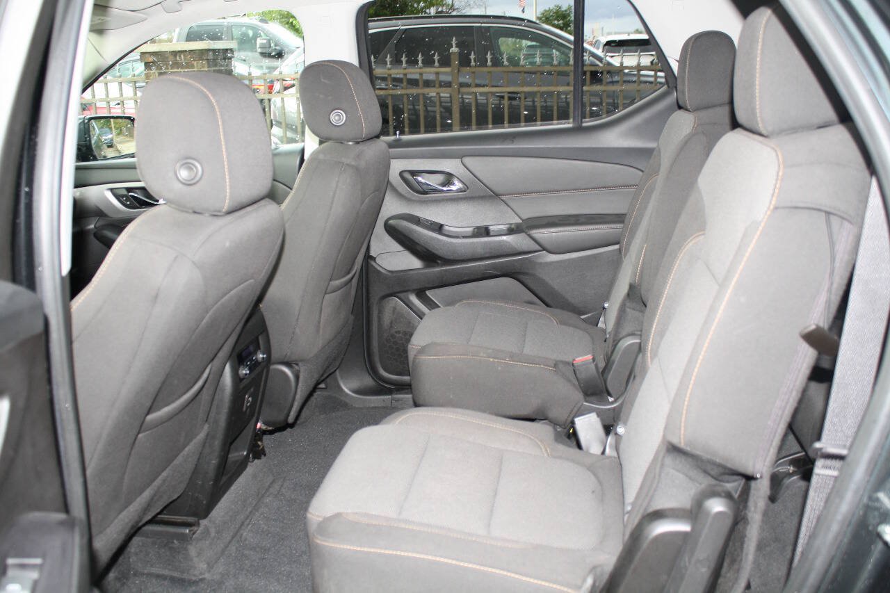 Used 2019 Chevrolet Traverse LT FWD image 7