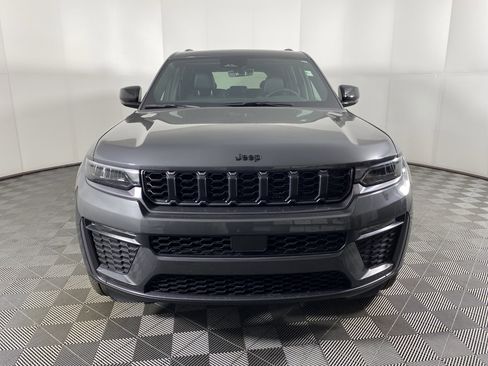 New 2026 Jeep Grand Cherokee Limited image 12