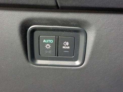 New 2026 Porsche Cayenne GTS image 32