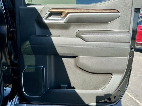 Used 2022 GMC Sierra 1500 Elevation w/ Elevation Premium Package image 28