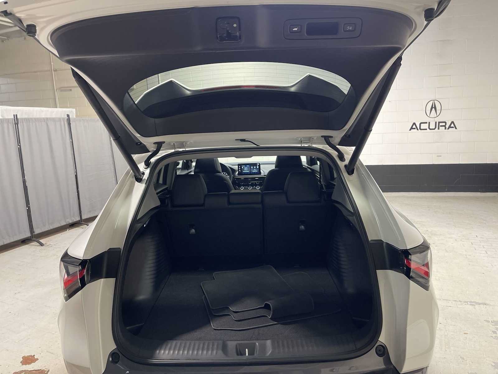 Used 2025 Acura ADX AWD image 19
