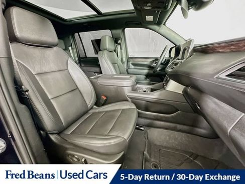 Used 2023 Chevrolet Suburban Z71 w/ Luxury Package AWD/4WD image 38