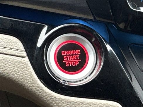 Used 2023 Honda Odyssey Elite image 35