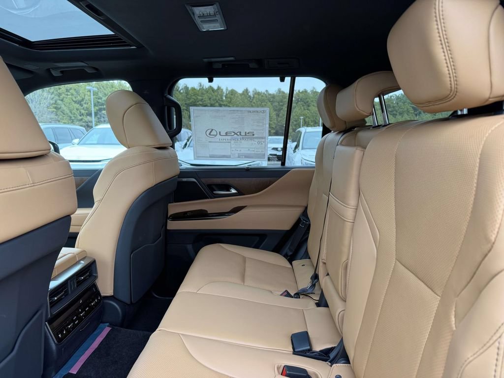 Used 2026 Lexus LX 700h Luxury w/ Accessory Package (Z1) AWD/4WD image 13