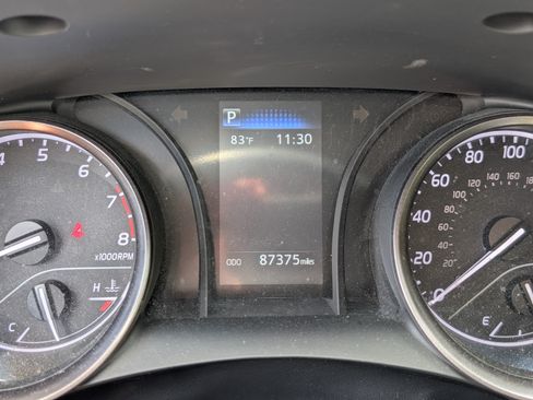 Used 2023 Toyota Camry SE FWD image 11