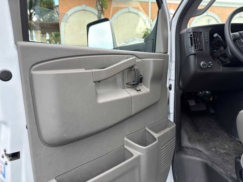New 2025 Chevrolet Express 3500 w/ Power Convenience Package image 27