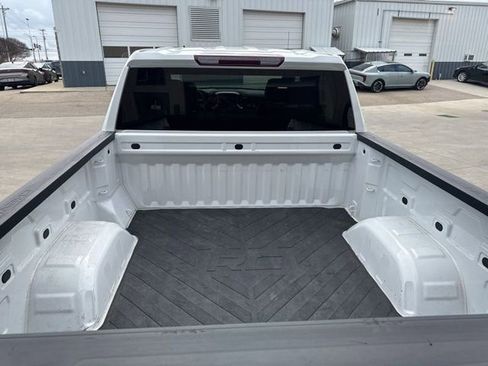 Used 2022 Chevrolet Silverado 1500 LT image 15