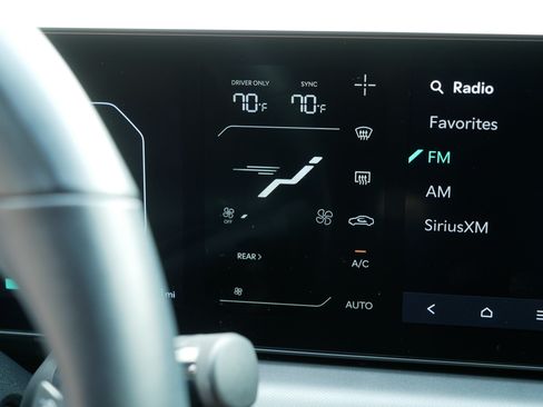 Certified 2024 Kia EV9 Wind AWD/4WD image 23