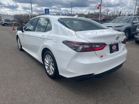 Used 2023 Toyota Camry LE image 5