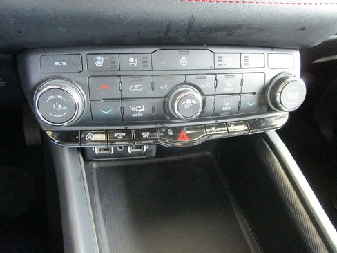 Used 2024 Dodge Durango GT image 39