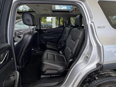 Used 2018 GMC Acadia SLT AWD/4WD image 19