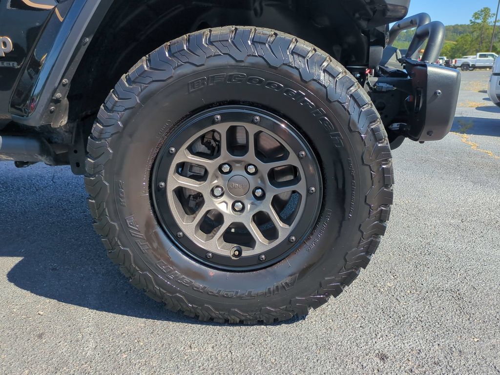Used 2023 Jeep Wrangler Unlimited Rubicon 392 AWD/4WD image 13
