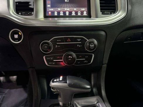 Used 2020 Dodge Charger SXT w/ Leather Interior Group RWD image 20