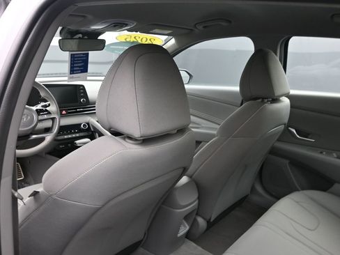 Certified 2025 Hyundai Elantra Sport image 20