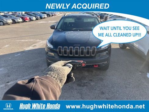 Used 2015 Jeep Cherokee Trailhawk image 5