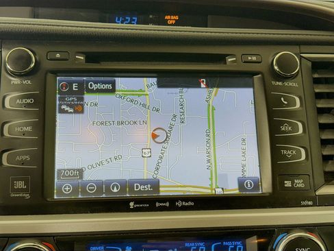 Used 2018 Toyota Highlander Limited Platinum image 16