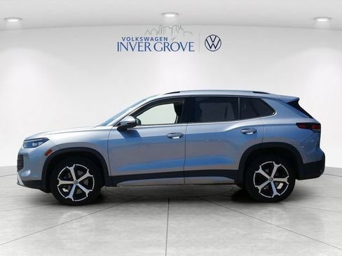 Certified 2025 Volkswagen Tiguan SE AWD/4WD image 4