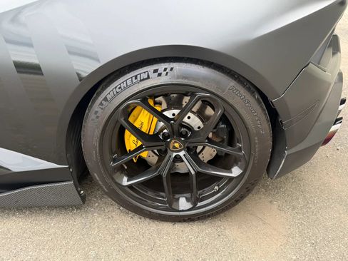 Used 2017 Lamborghini Huracan LP 580-2 RWD image 42