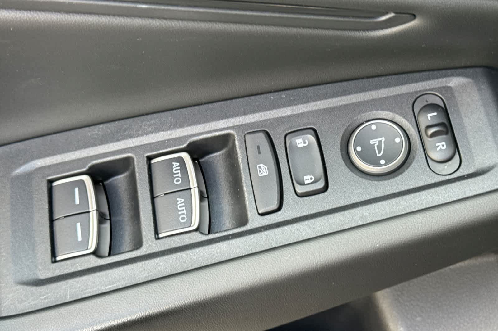 Used 2023 Honda Accord EX image 13