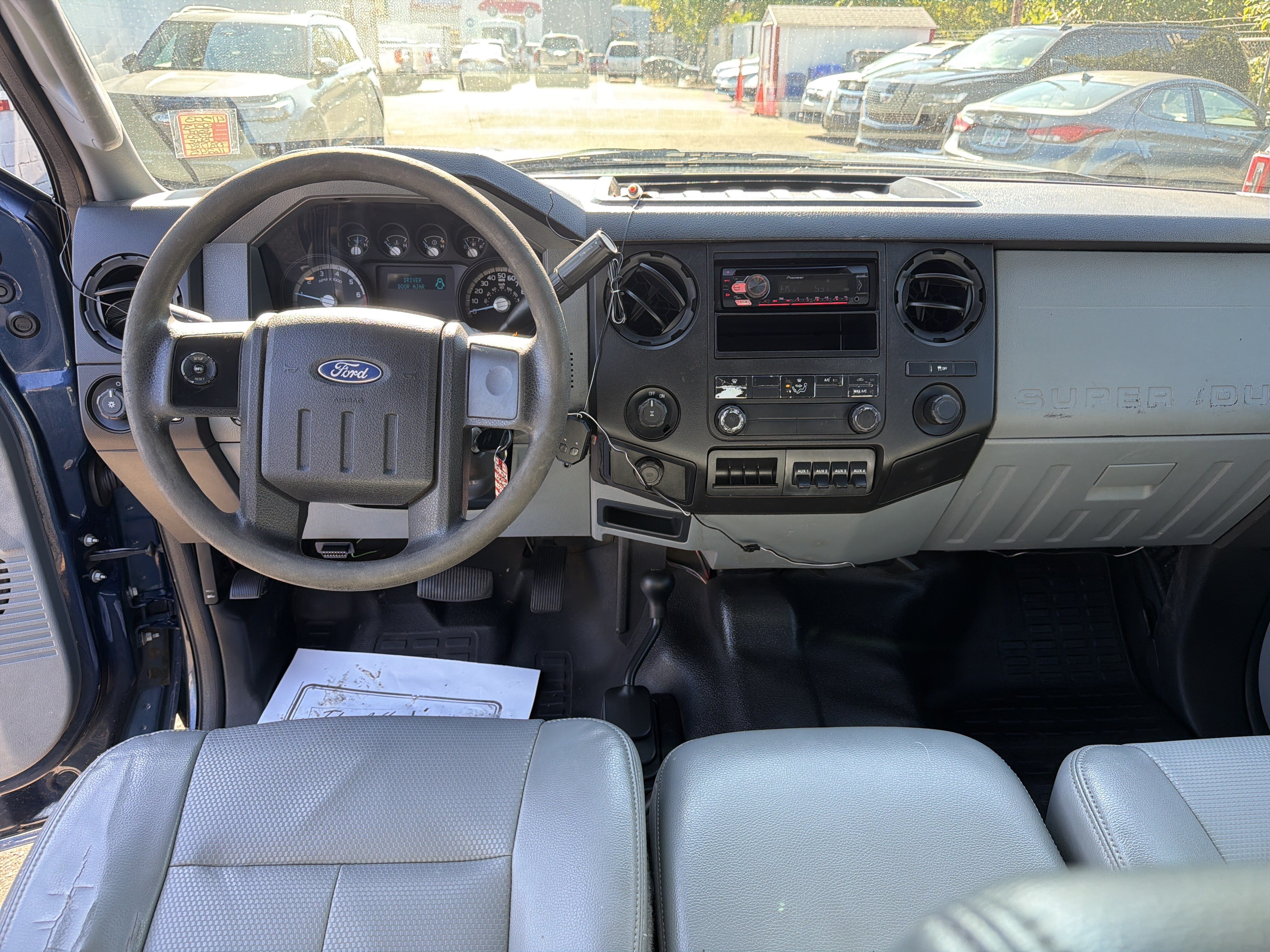 Used 2013 Ford F250 XL w/ Heavy Service Suspension Pkg AWD/4WD image 10