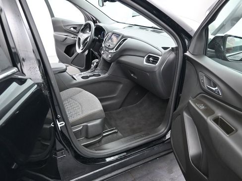 Used 2023 Chevrolet Equinox LT image 18