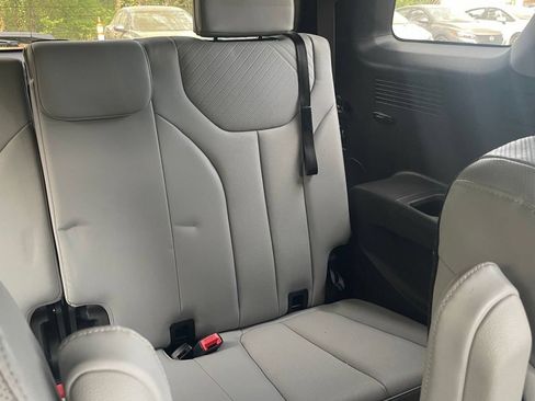 Used 2025 Hyundai Palisade SEL FWD image 30