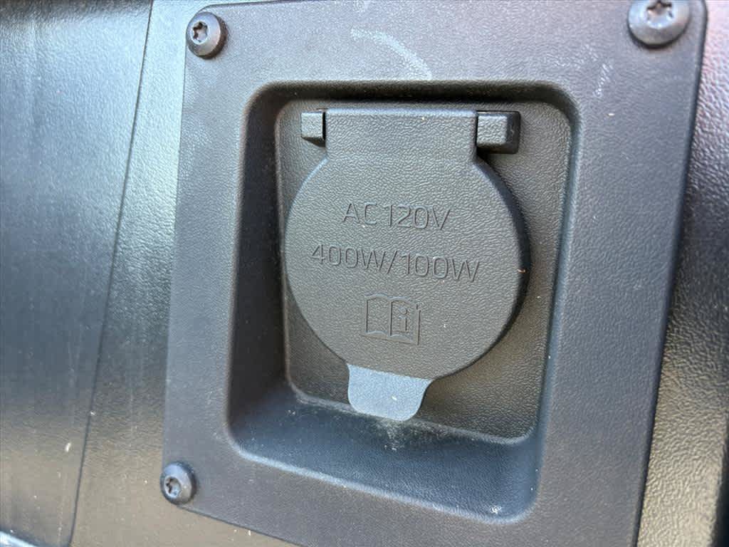 Used 2025 Toyota Tundra SR5 w/ SR5 Premium Package AWD/4WD image 30