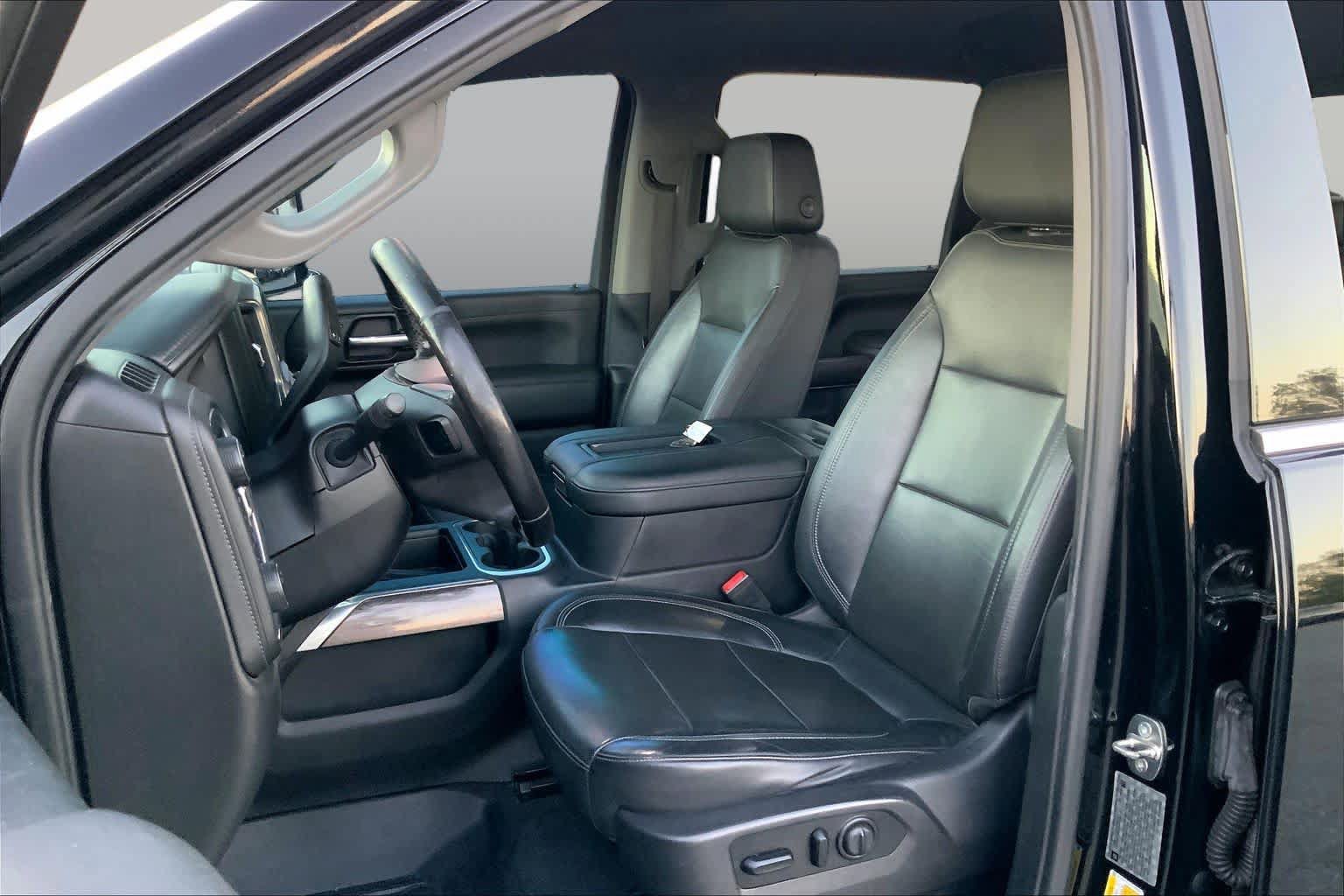 Used 2020 Chevrolet Silverado 2500 LTZ AWD/4WD image 8