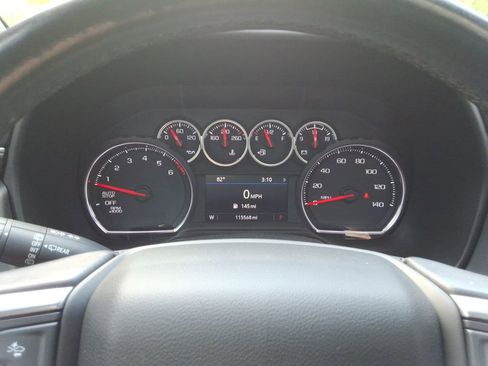 Used 2021 Chevrolet Suburban LT w/ LT Signature Package RWD image 30
