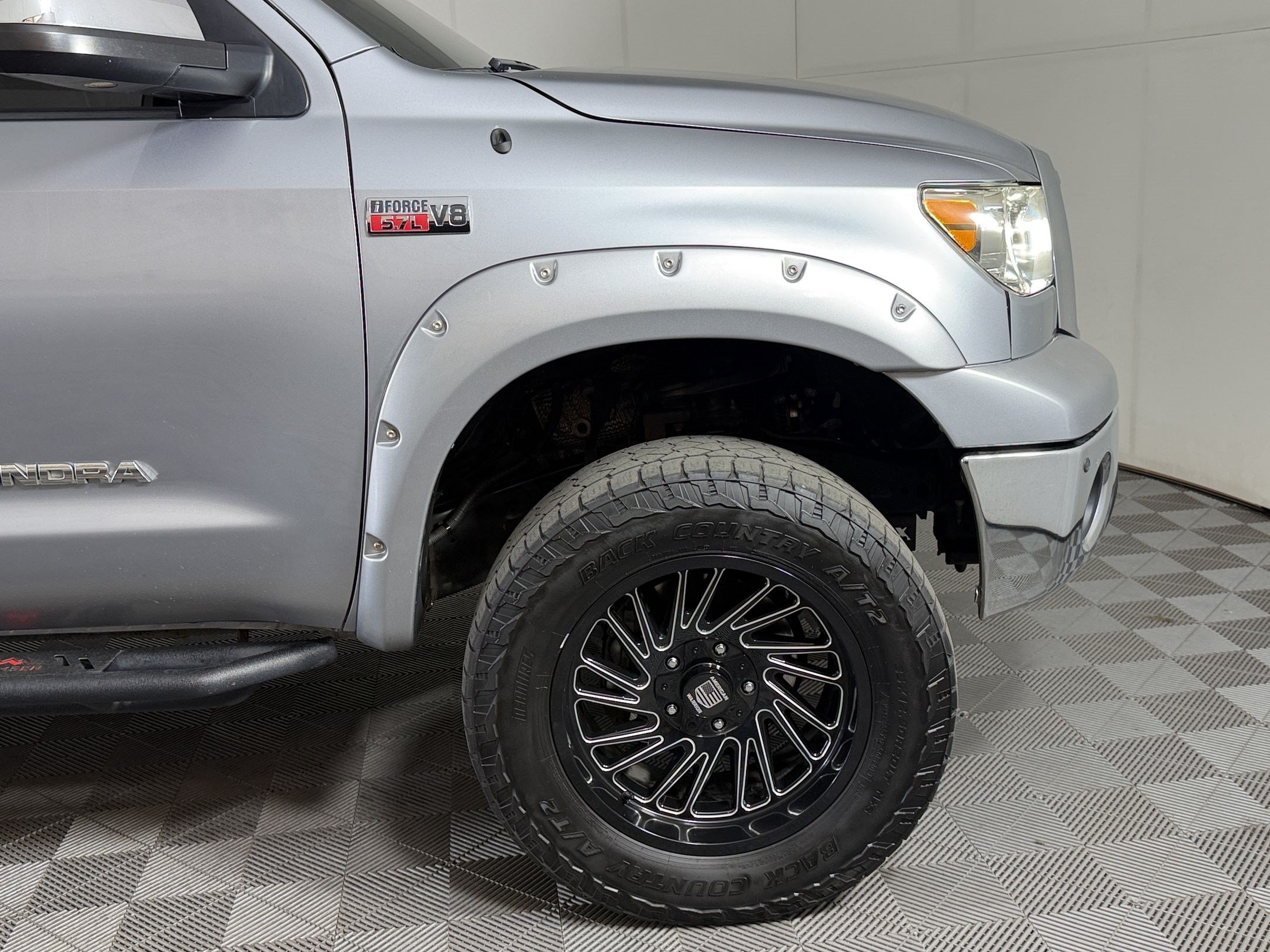 Used 2012 Toyota Tundra Limited w/ Platinum Pkg AWD/4WD image 13