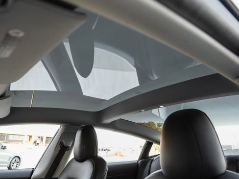 Used 2023 Tesla Model 3 Performance AWD/4WD image 4