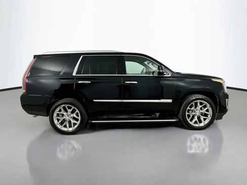 Used 2018 Cadillac Escalade Platinum AWD/4WD image 4