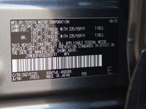 Used 2025 Toyota RAV4 XSE image 27