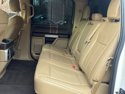 Used 2019 Ford F150 Lariat image 5