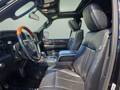 Used 2017 Lincoln Navigator Select AWD/4WD image 14