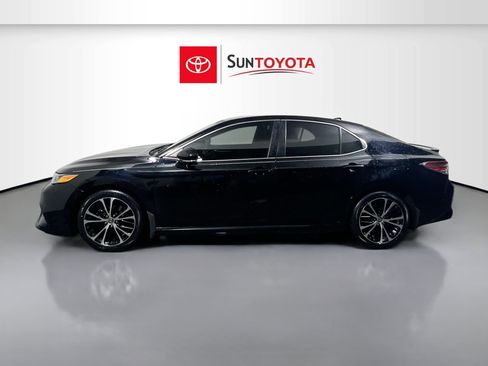 Used 2020 Toyota Camry SE w/ Convenience Package FWD image 7