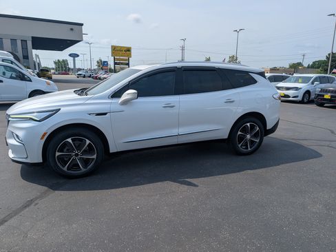 Used 2022 Buick Enclave Essence w/ Experience Buick Package AWD/4WD image 5