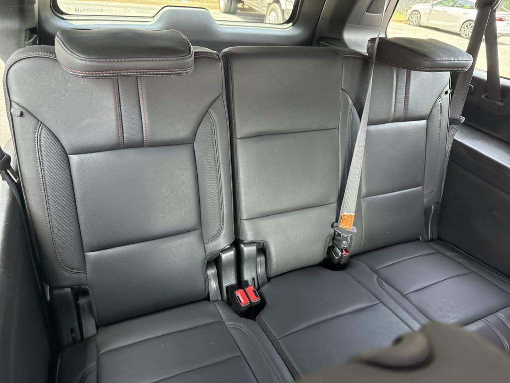 Used 2024 Chevrolet Suburban RST w/ Luxury Package AWD/4WD image 17