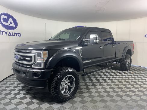 Used 2022 Ford F350 Platinum AWD/4WD image 6