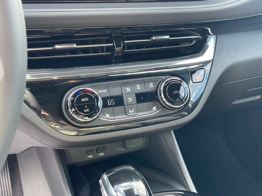 Used 2026 Buick Envista Sport Touring w/ Convenience I Package FWD image 17
