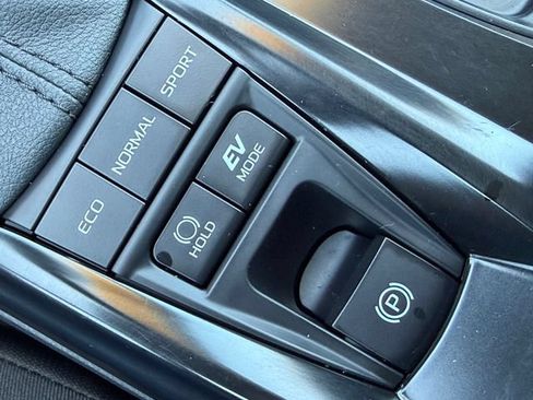 Certified 2025 Toyota Camry LE AWD/4WD image 35