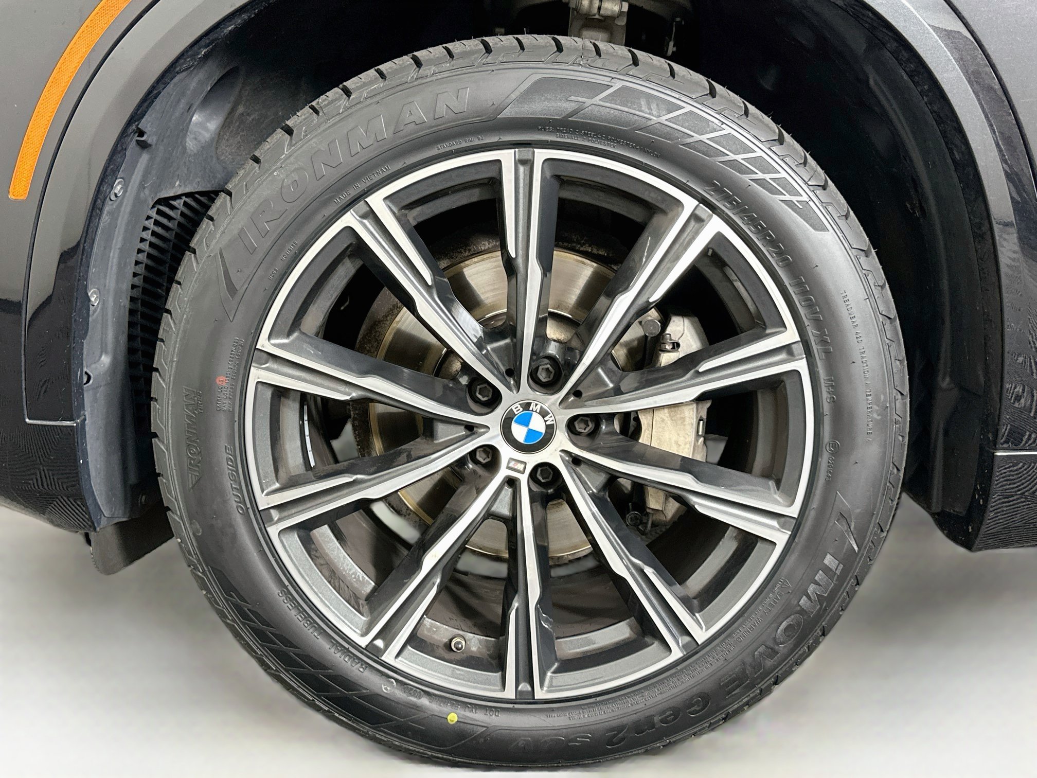 Used 2022 BMW X5 xDrive40i w/ M Sport Package AWD/4WD image 11