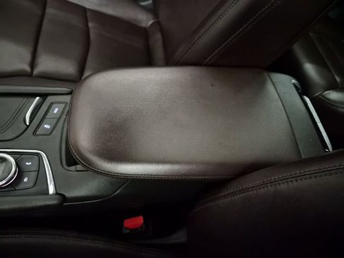 Used 2020 Cadillac XT6 Premium Luxury image 35